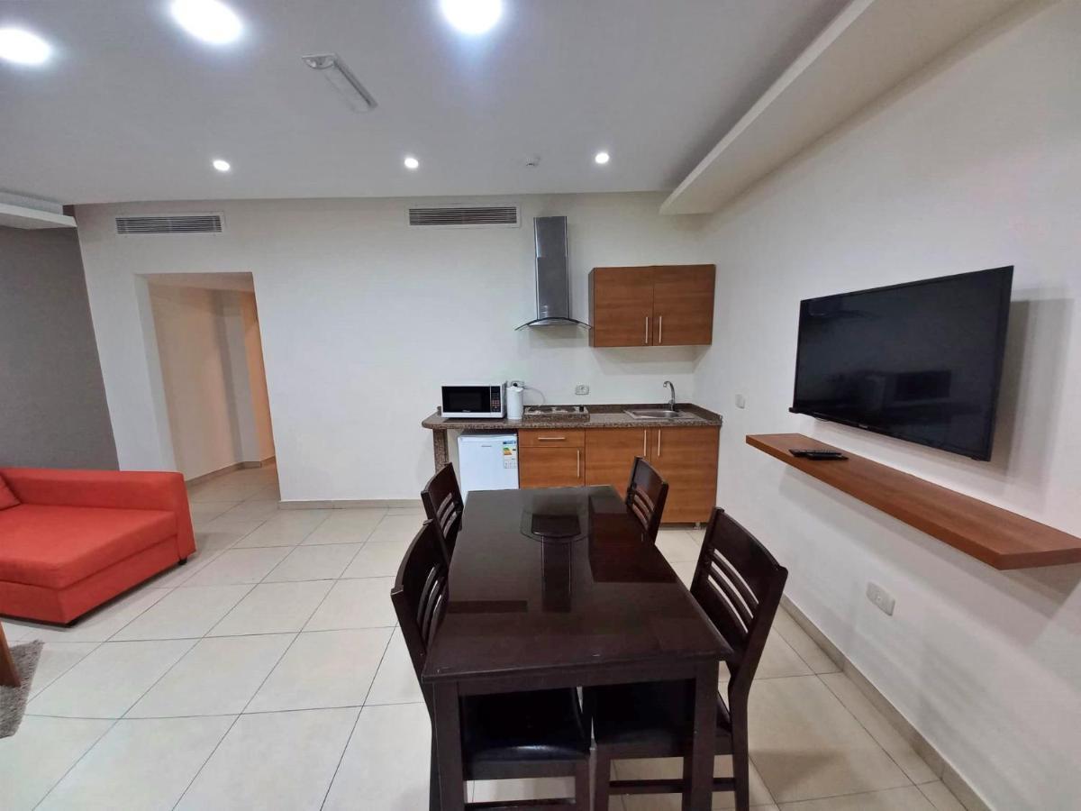 Lujain Hotel فندق النور واللجين 암만 외부 사진