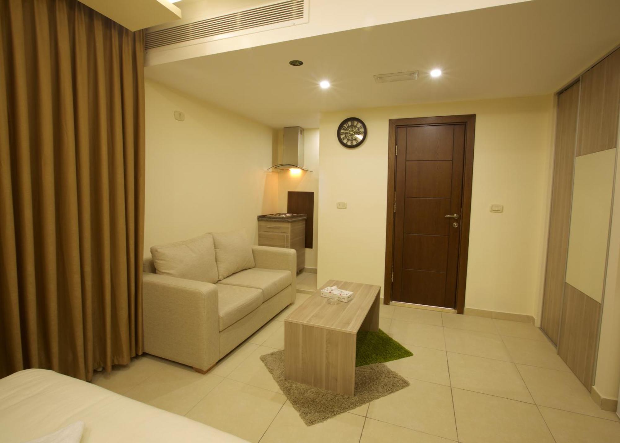 Lujain Hotel فندق النور واللجين 암만 외부 사진