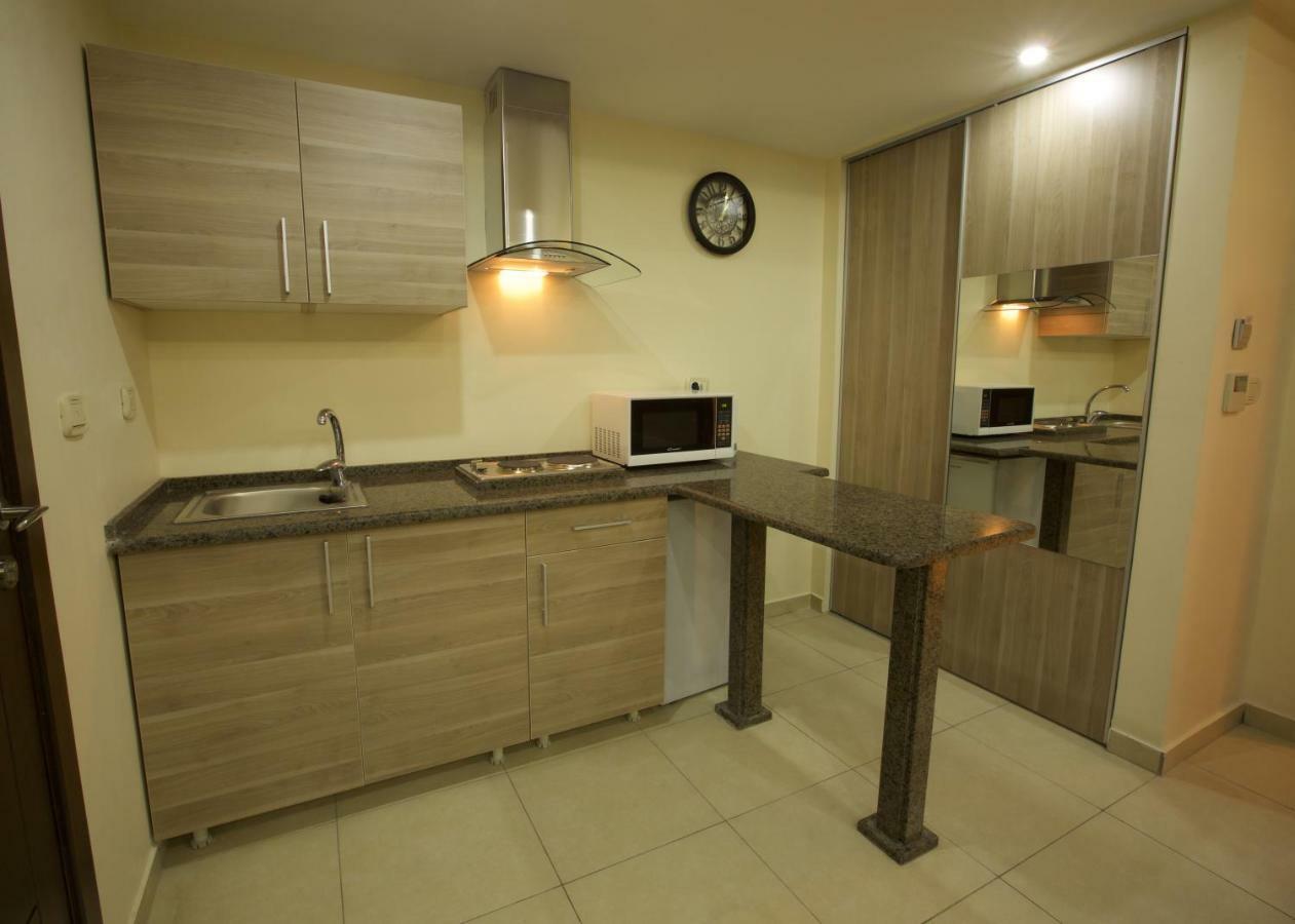 Lujain Hotel فندق النور واللجين 암만 외부 사진