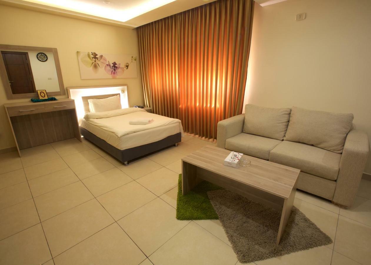 Lujain Hotel فندق النور واللجين 암만 외부 사진